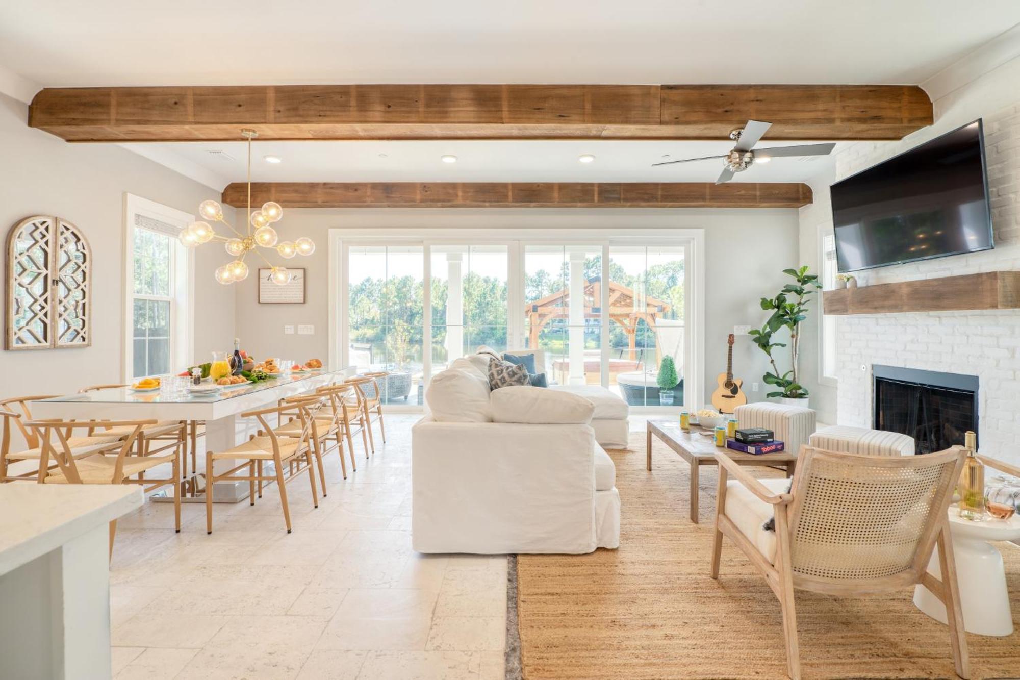 Edgewater By Avantstay Gorgeous Character Lakefront Home W Private Dock 德斯廷 外观 照片